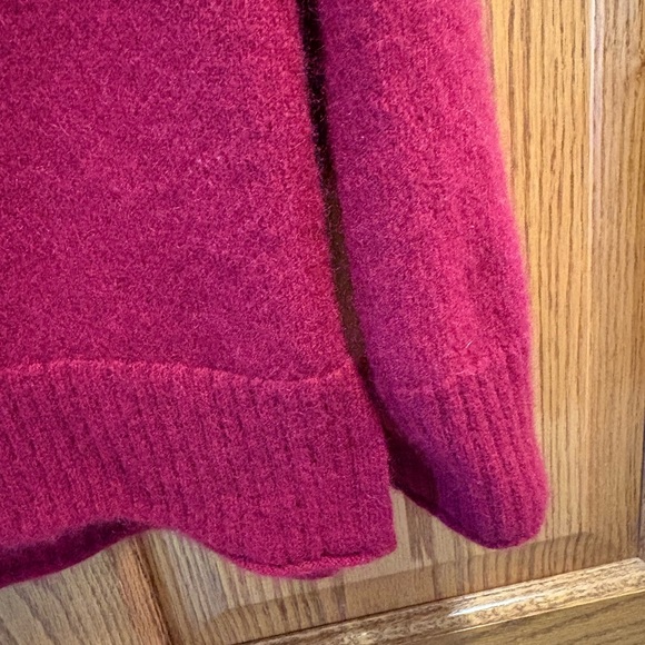 Rachel Zoe Women's Red Crew Neck cashmere Sweater - Picture 3 of 4